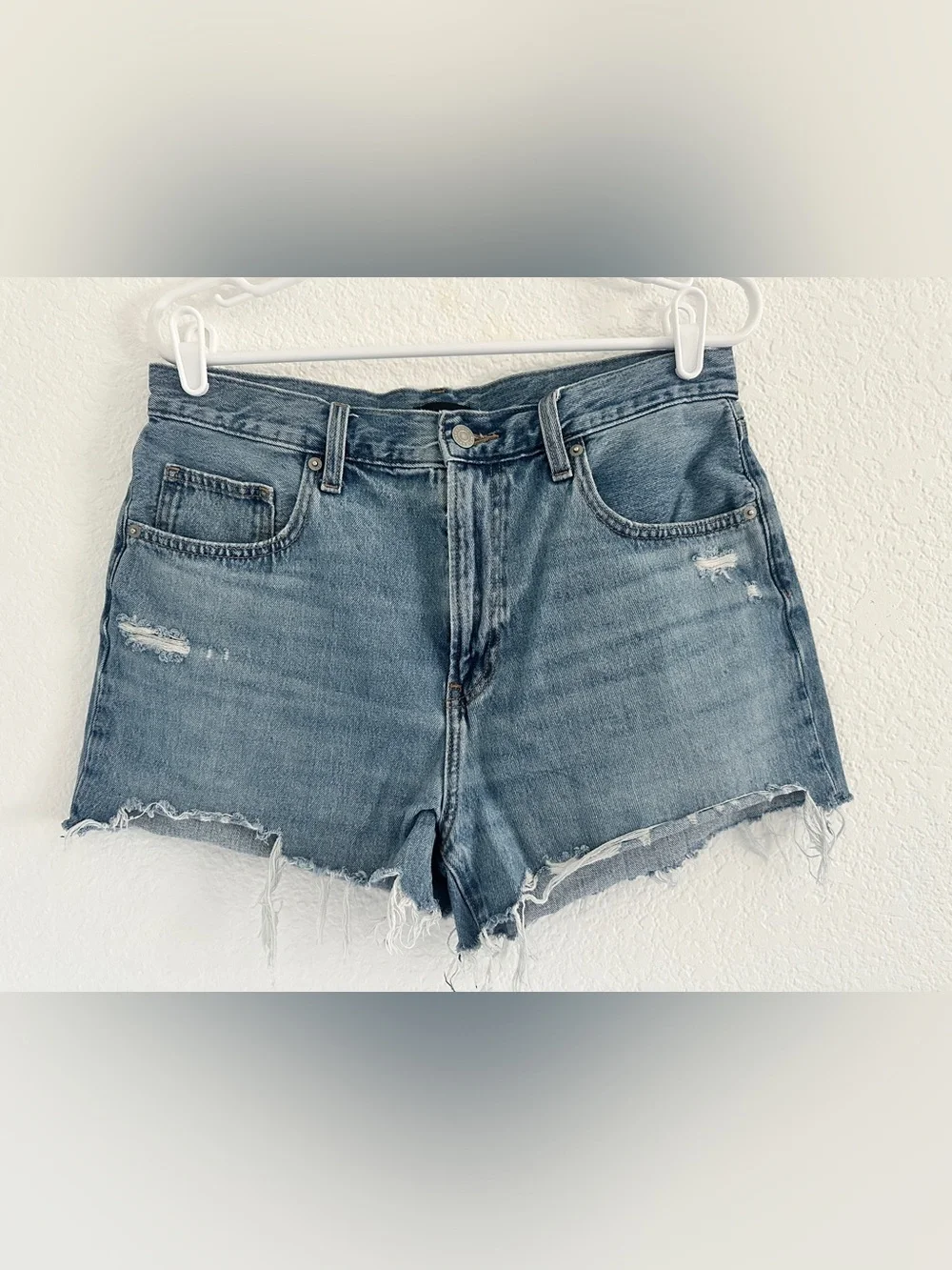 Uniqlo - High-Rise Raw Hem Denim Shorts - Mom Shorts - Baggy Size 28 - Fits 29
